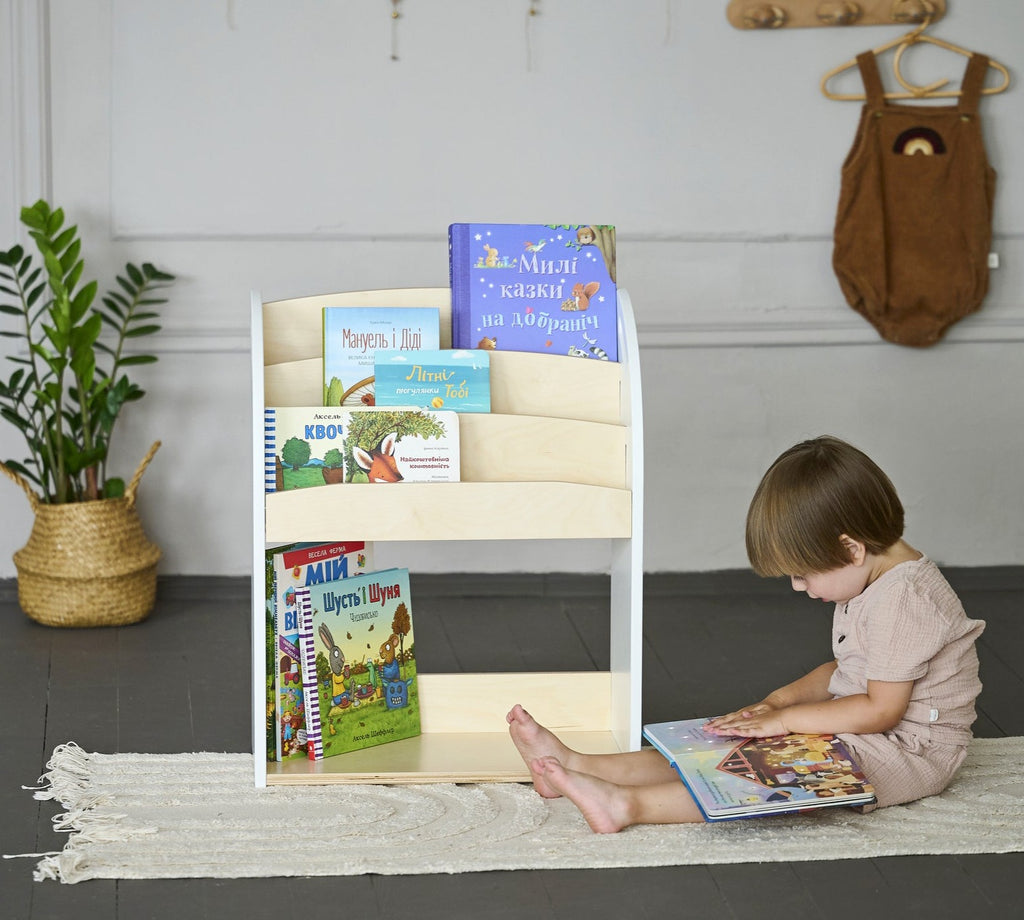 childrens bookshelf